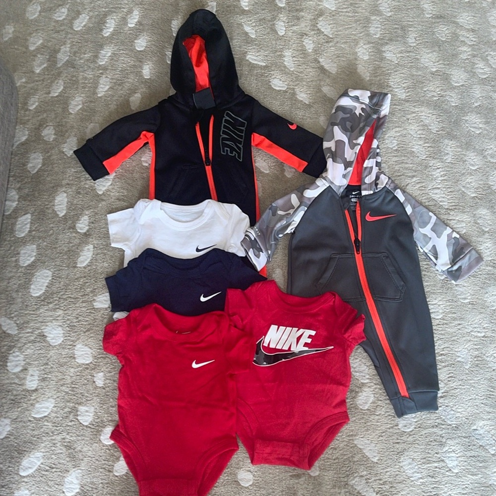 New Nike Newborn Bundle - 6 Onesies